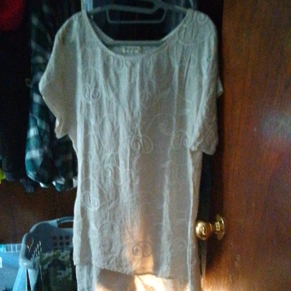 Chic Cream Women's Blouse